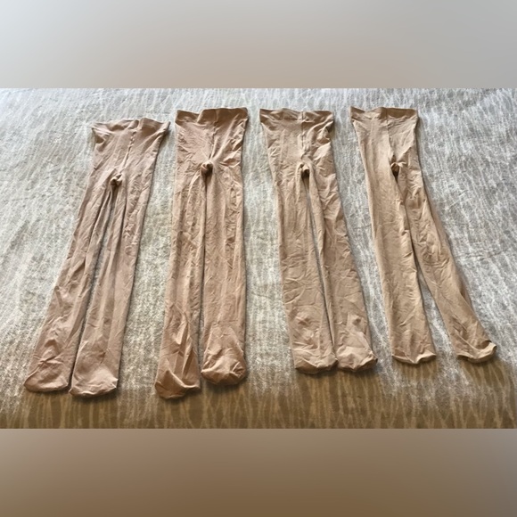 🌟🌟 Nylon/Spandex Tan Dance Tights 🌟🌟 - Picture 1 of 9